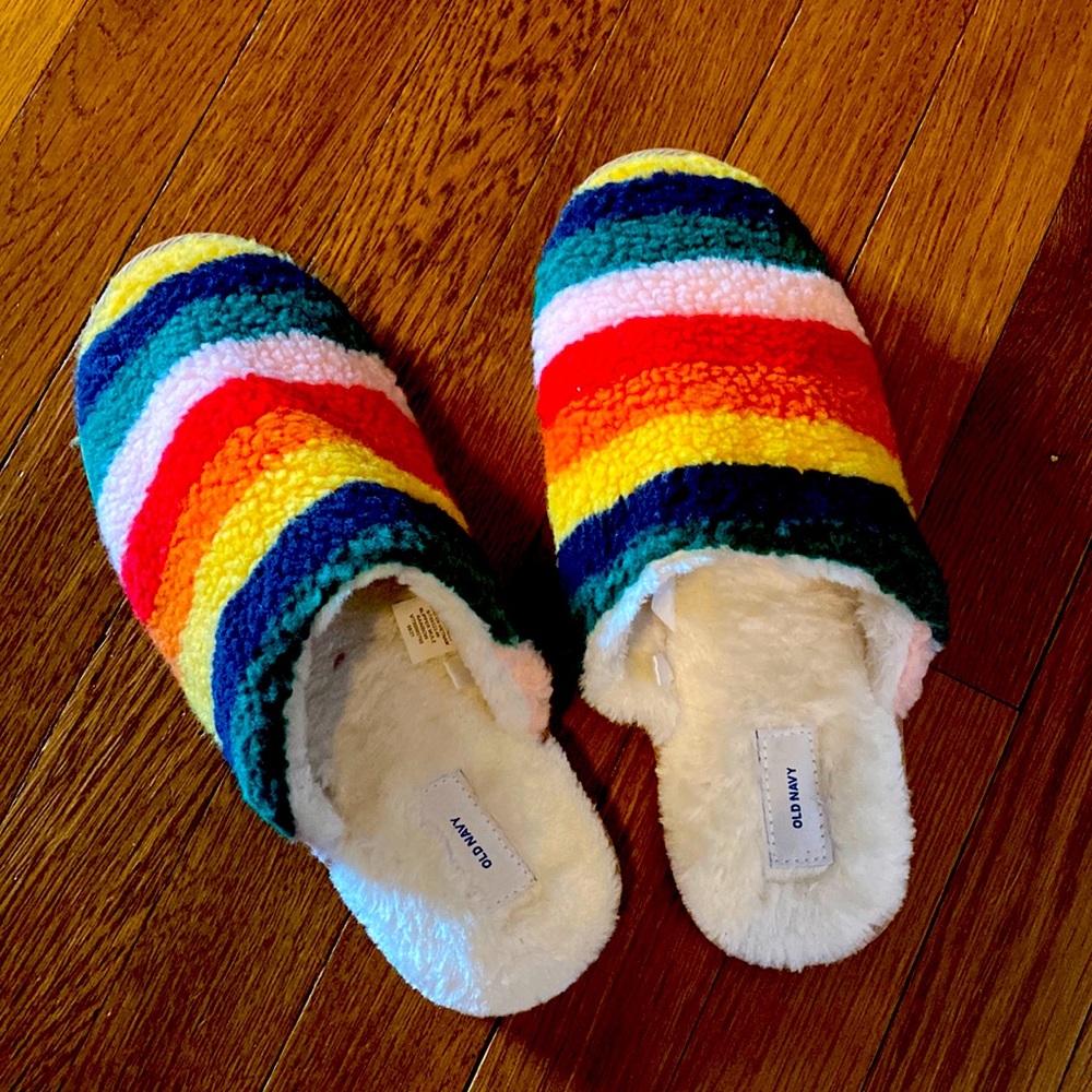 Like New Size 8 Old Navy Jolly Striped Slippers!